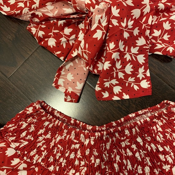 2 crop top + matching skirt sets - Picture 7 of 9